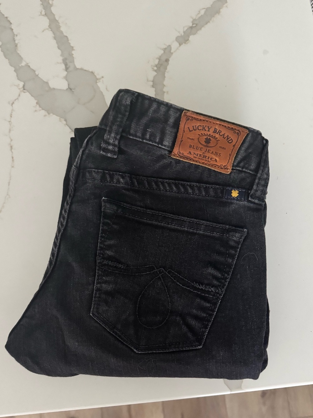 Lucky Brand womenโs black jeans